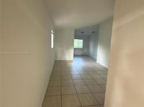 930 NE 34th Ave 201, Homestead FL 33033