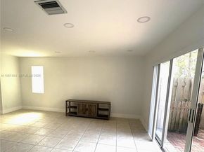 3743 NW 122nd Ter, Sunrise FL 33323