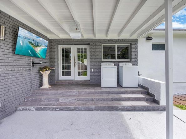 670 Flagami Blvd, Miami FL 33144