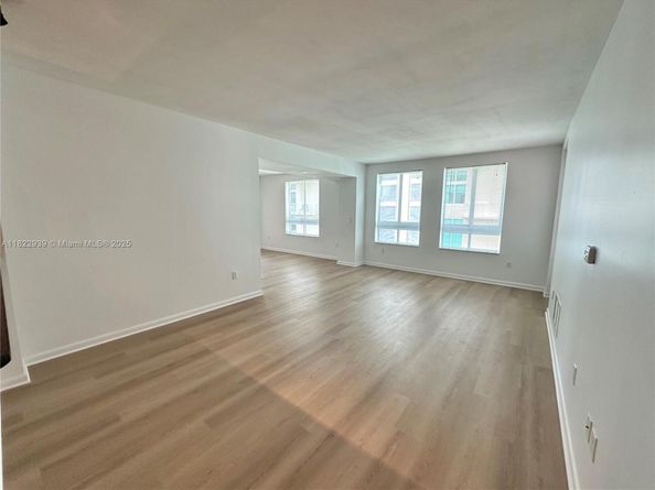 7350 SW 89th St 602S, Miami FL 33156