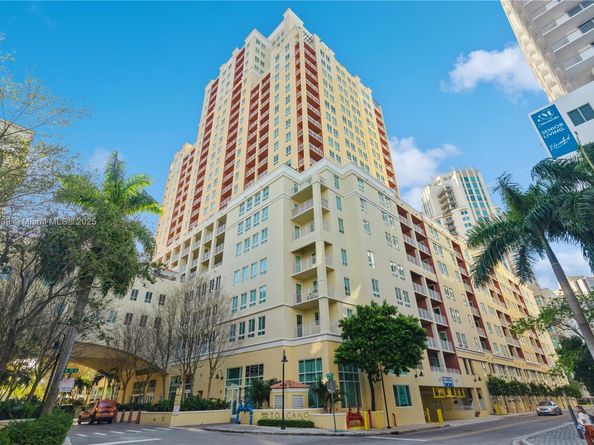 7350 SW 89th St 602S, Miami FL 33156