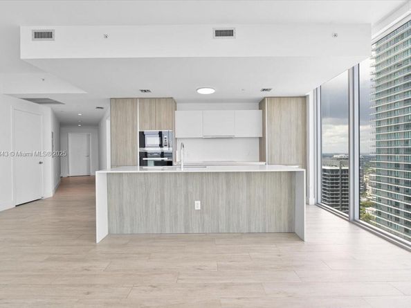 2900 NE 7th AVE 3902, Miami FL 33137