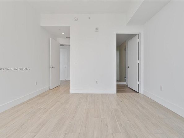 2900 NE 7th AVE 3902, Miami FL 33137