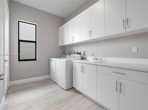 9065 W Parkland Bay Trl, Parkland FL 33076