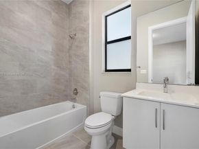 9065 W Parkland Bay Trl, Parkland FL 33076