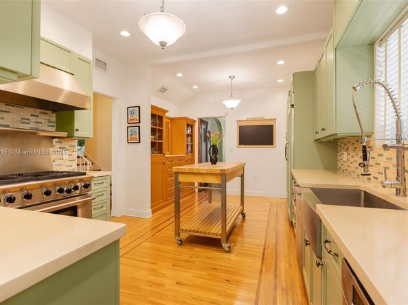 1801 SW 12th St, Miami FL 33135