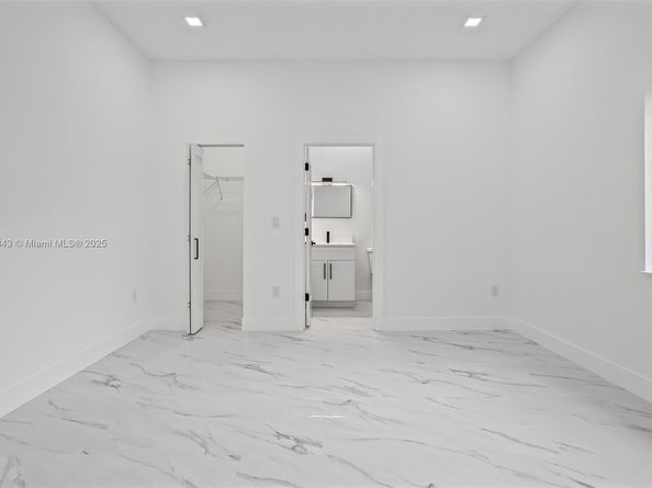 2536 NW 15th St, Fort Lauderdale FL 33311