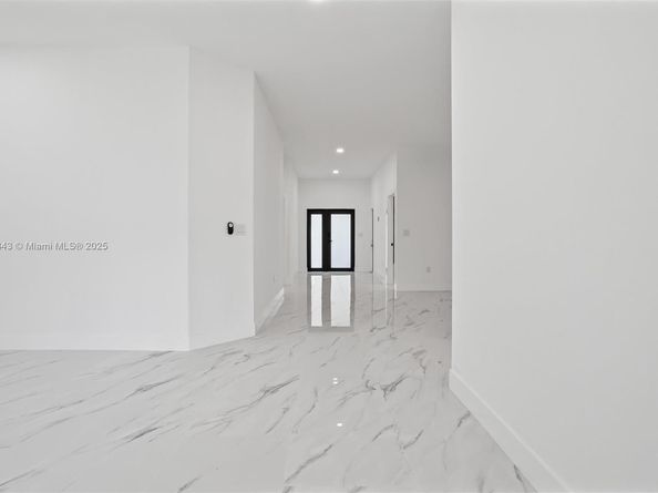 2536 NW 15th St, Fort Lauderdale FL 33311