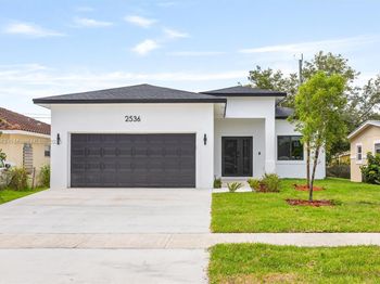 2536 NW 15th St