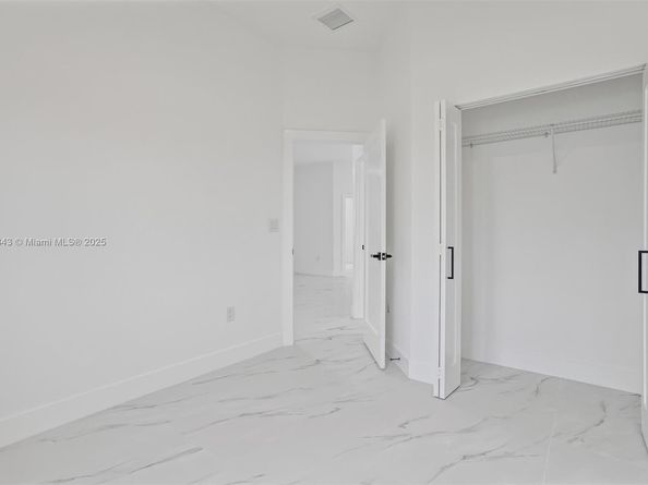 2536 NW 15th St, Fort Lauderdale FL 33311
