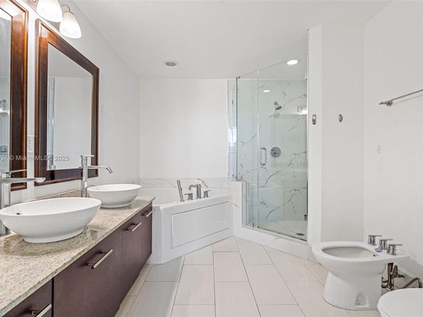 3029 NE 188th St 609, Aventura FL 33180