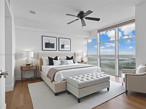 50 Biscayne Blvd 4008, Miami FL 33132
