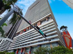 50 Biscayne Blvd 4008, Miami FL 33132