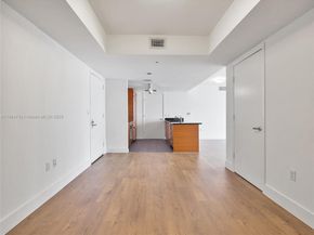 50 Biscayne Blvd 4008, Miami FL 33132