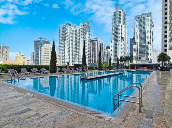 50 Biscayne Blvd 4008, Miami FL 33132
