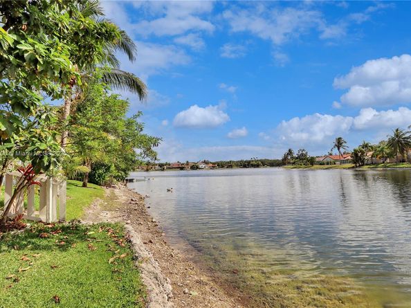 1249 NW 126th Ter, Sunrise FL 33323