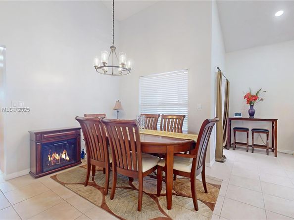 1249 NW 126th Ter, Sunrise FL 33323
