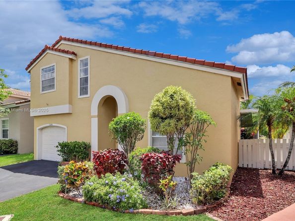 1249 NW 126th Ter, Sunrise FL 33323
