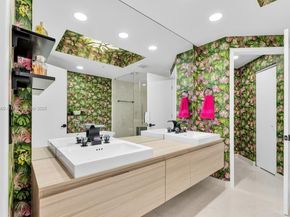 17111 SE Biscayne Blvd 909, North Miami Beach FL 33160