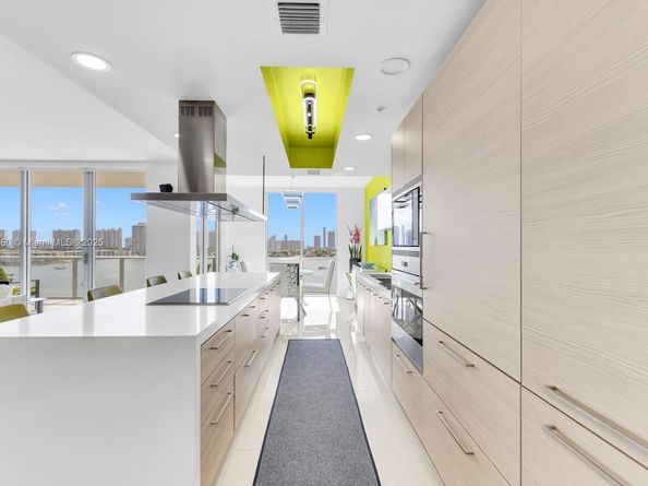 17111 SE Biscayne Blvd 909, North Miami Beach FL 33160