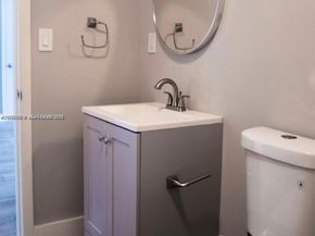 1881 NW 5th Ter, Pompano Beach FL 33060