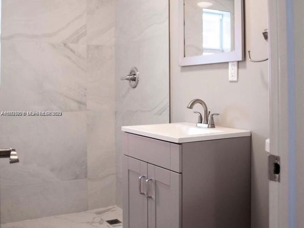 1881 NW 5th Ter, Pompano Beach FL 33060