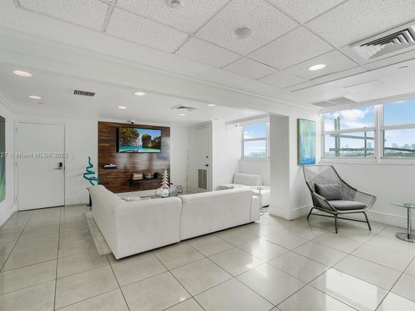 650 West Ave 303, Miami Beach FL 33139