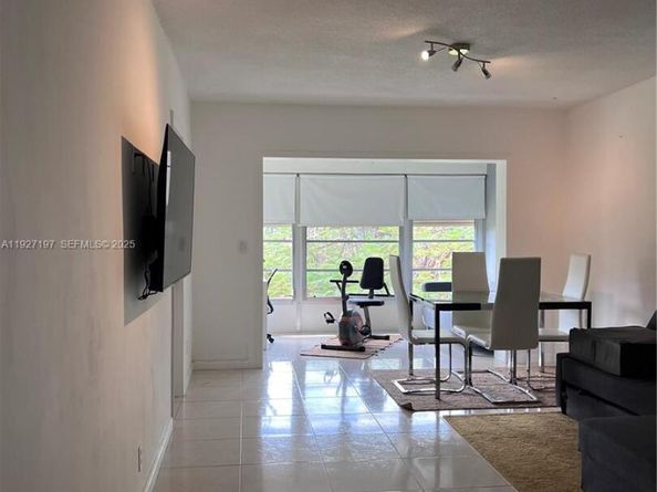 300 NE 20th St 406, Boca Raton FL 33431