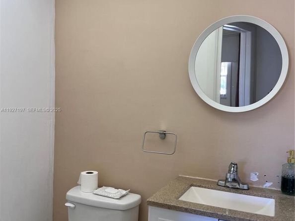 300 NE 20th St 406, Boca Raton FL 33431