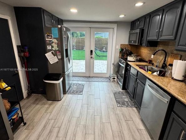 6105 Funston St, Hollywood FL 33023
