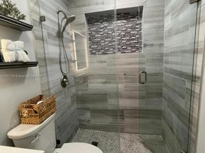 6105 Funston St, Hollywood FL 33023