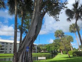 6073 Balboa Cir 204, Boca Raton FL 33433