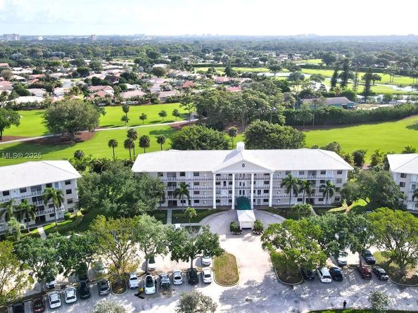 6073 Balboa Cir 204, Boca Raton FL 33433