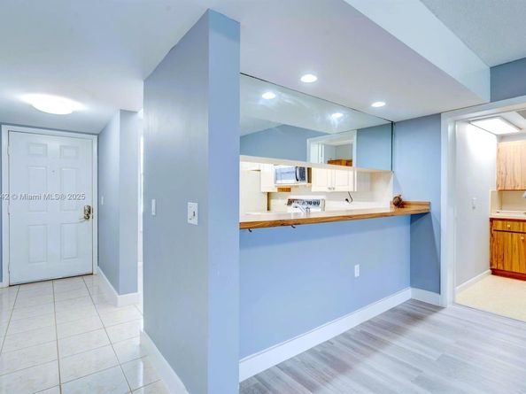 6073 Balboa Cir 204, Boca Raton FL 33433
