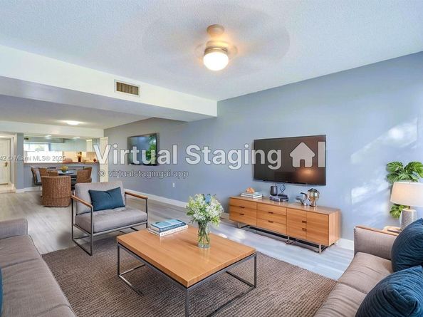 6073 Balboa Cir 204, Boca Raton FL 33433