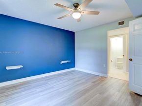 6073 Balboa Cir 204, Boca Raton FL 33433