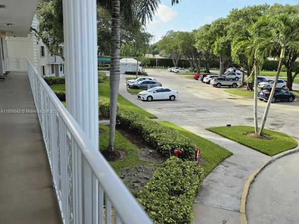 6073 Balboa Cir 204, Boca Raton FL 33433
