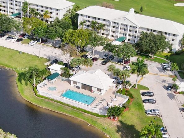 6073 Balboa Cir 204, Boca Raton FL 33433
