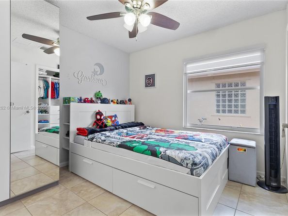 19020 NW 54th Ave, Miami Gardens FL 33055