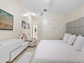 19020 NW 54th Ave, Miami Gardens FL 33055