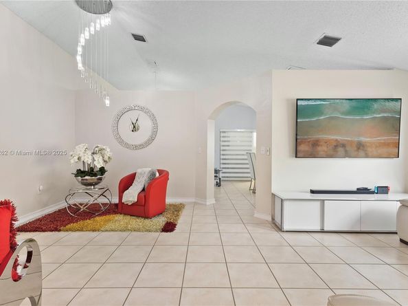 19020 NW 54th Ave, Miami Gardens FL 33055