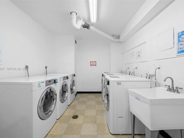 4101 Pine Tree Dr 919, Miami Beach FL 33140