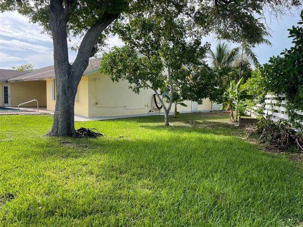 14409 SW 141st Pl, Miami FL 33186
