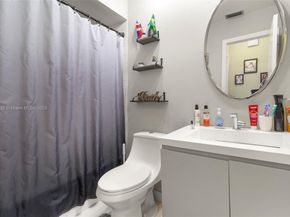 17214 NW 66th Ct, Hialeah FL 33015