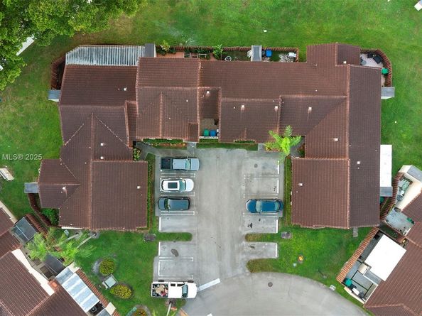 17214 NW 66th Ct, Hialeah FL 33015