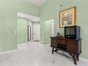 17214 NW 66th Ct, Hialeah FL 33015