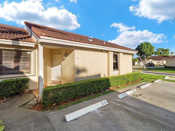17214 NW 66th Ct, Hialeah FL 33015