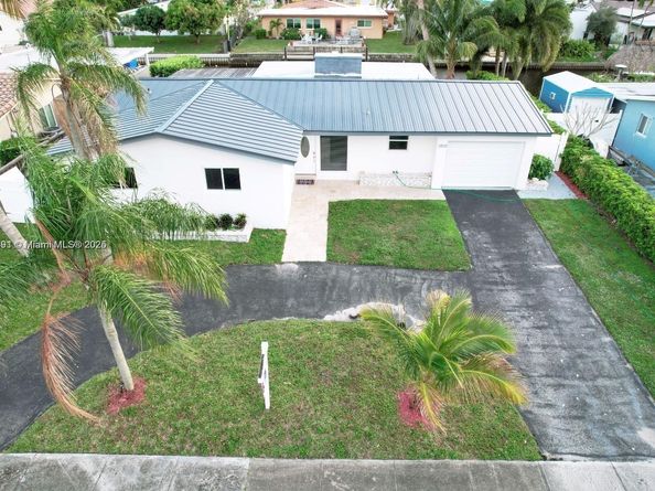 5820 SW 17th St, Plantation FL 33317