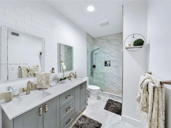 11 Island Ave 309, Miami Beach FL 33139