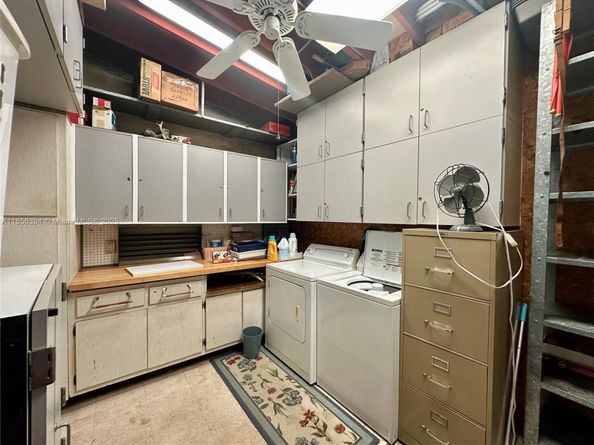 845 NE 127th St, North Miami FL 33161